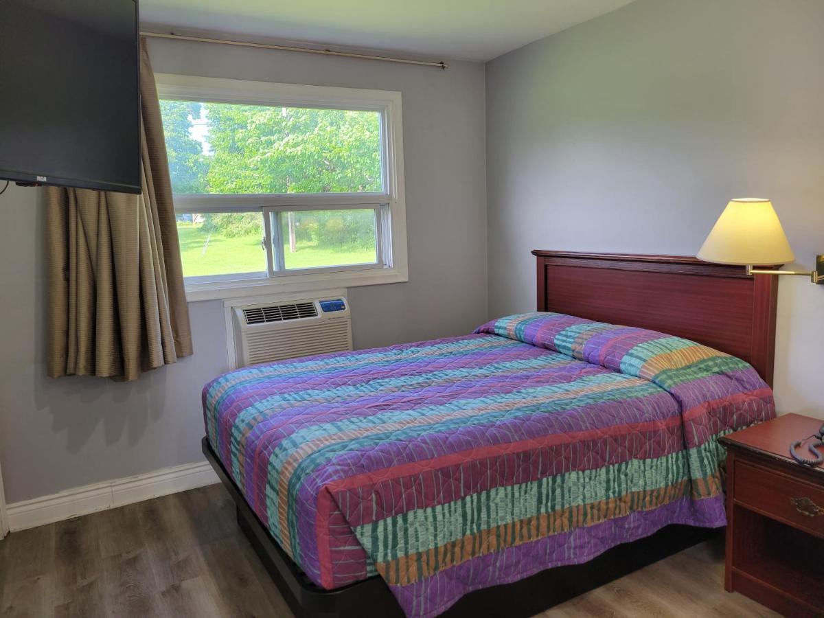Knights Inn Cobourg Extérieur photo