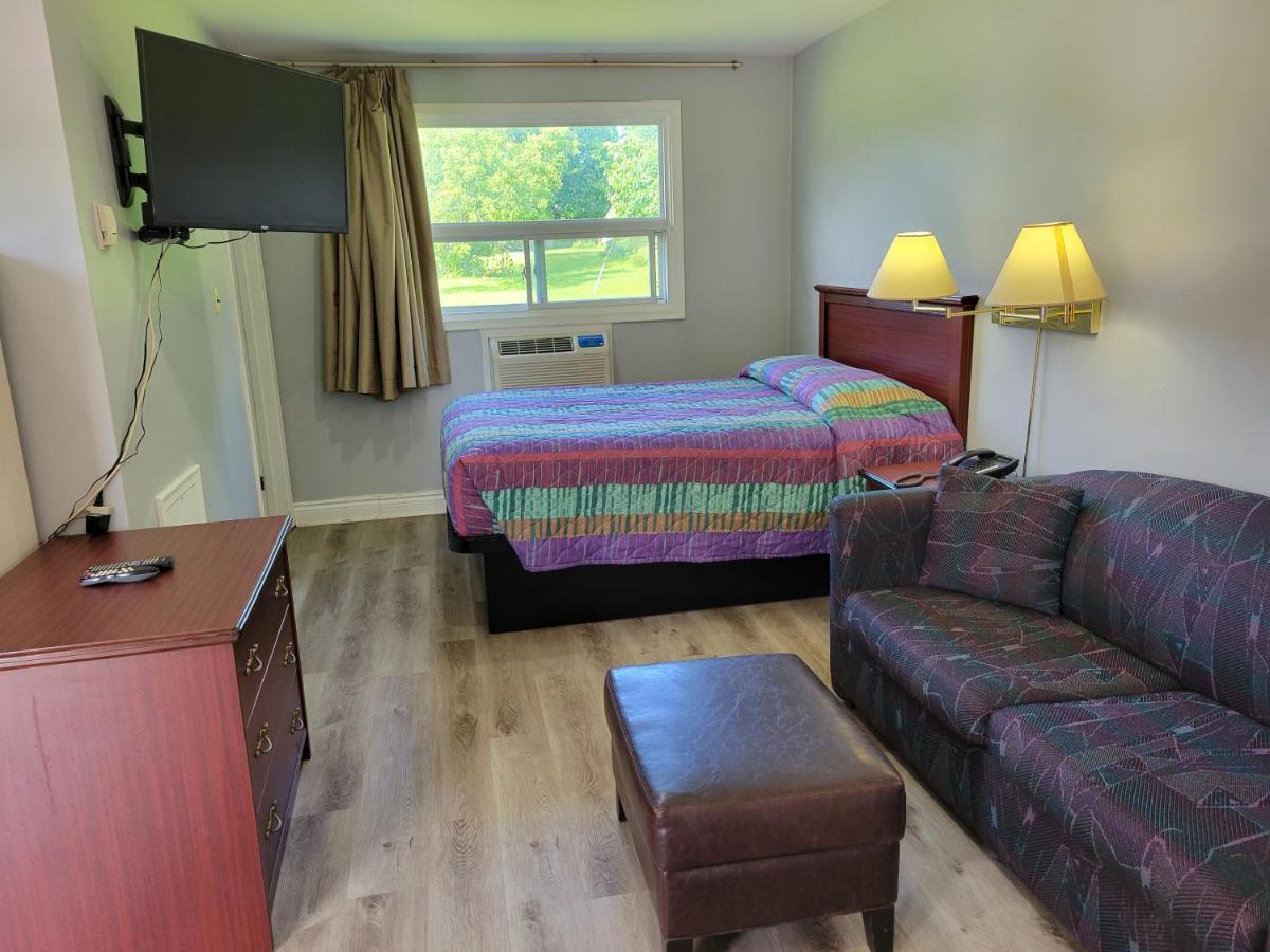 Knights Inn Cobourg Extérieur photo