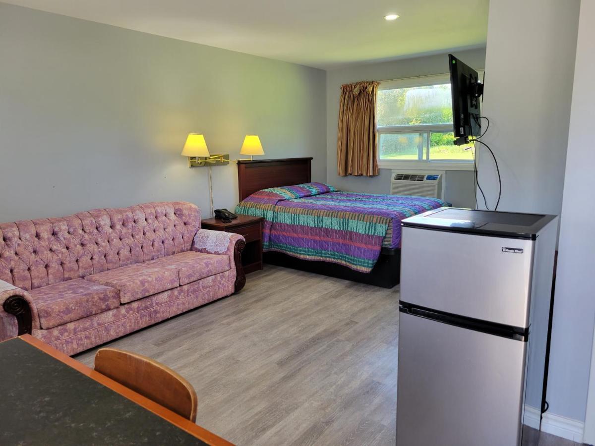 Knights Inn Cobourg Extérieur photo
