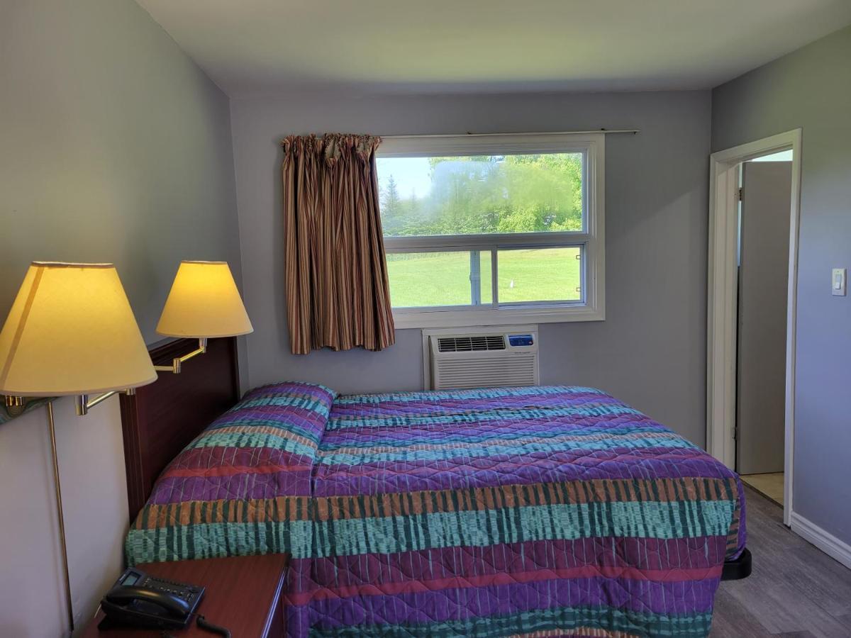 Knights Inn Cobourg Extérieur photo
