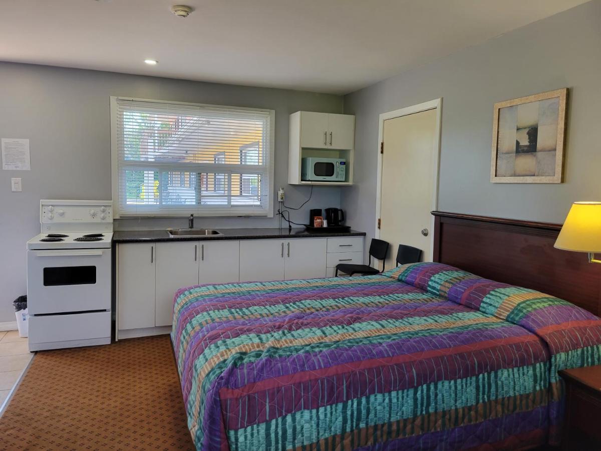 Knights Inn Cobourg Extérieur photo