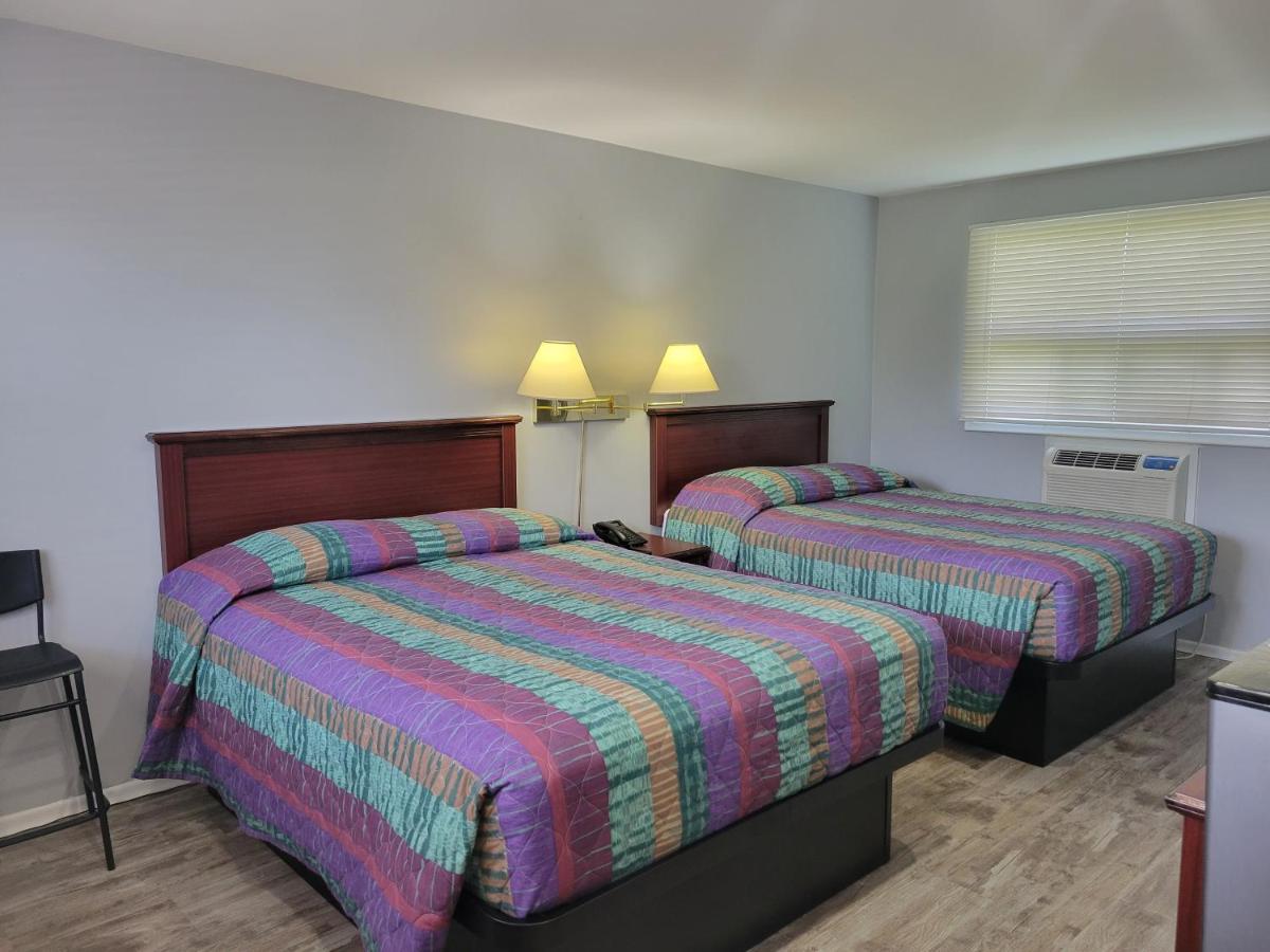 Knights Inn Cobourg Extérieur photo