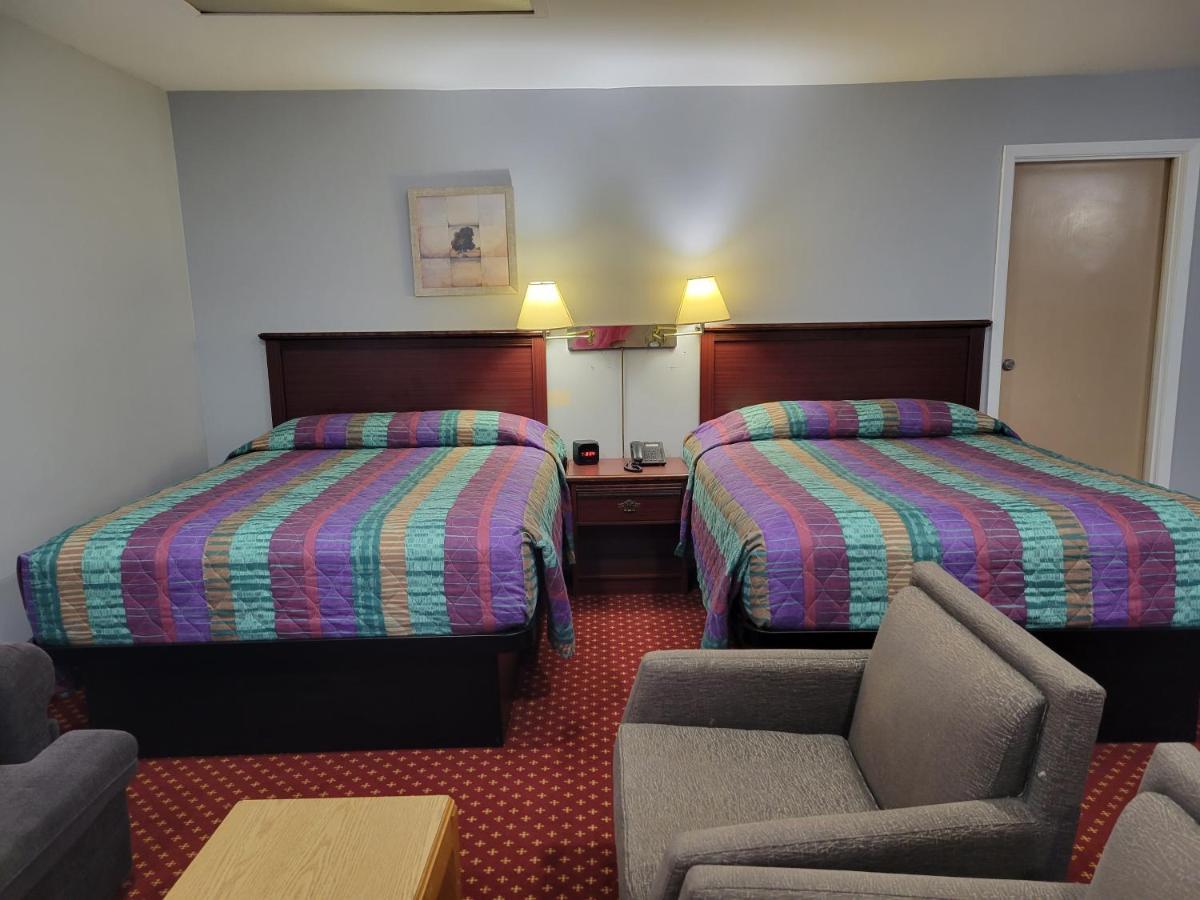 Knights Inn Cobourg Extérieur photo